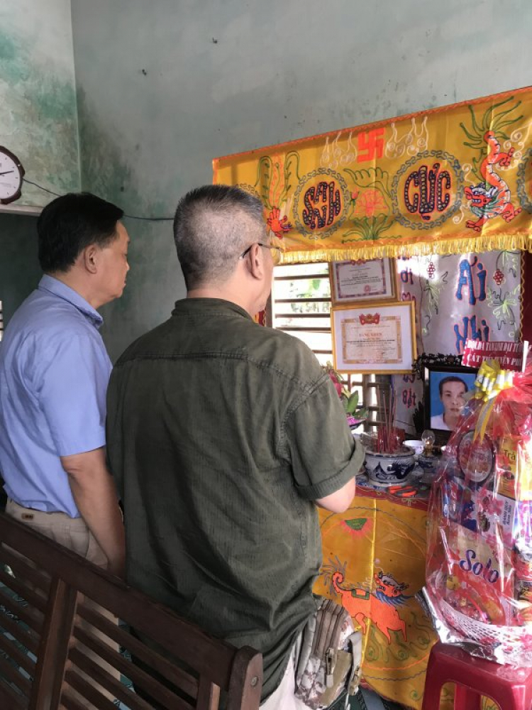 TIẾP NHẬN CHUYỂN GIAO TIỀN PHÚNG ĐIẾU TỚI GIA ĐÌNH HIỆP SĨ ĐƯỜNG PHỐ TỬ NẠN - Đã khoá sổ TIẾP NHẬN CHUYỂN GIAO TIỀN PHÚNG ĐIẾU TỚI GIA ĐÌNH HIỆP SĨ ĐƯỜNG PHỐ TỬ NẠN - Đã khoá sổ