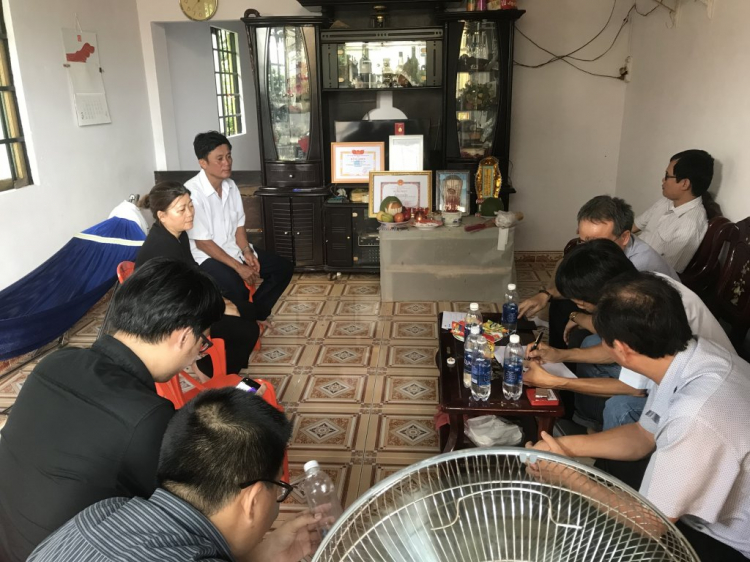 TIẾP NHẬN CHUYỂN GIAO TIỀN PHÚNG ĐIẾU TỚI GIA ĐÌNH HIỆP SĨ ĐƯỜNG PHỐ TỬ NẠN - Đã khoá sổ TIẾP NHẬN CHUYỂN GIAO TIỀN PHÚNG ĐIẾU TỚI GIA ĐÌNH HIỆP SĨ ĐƯỜNG PHỐ TỬ NẠN - Đã khoá sổ