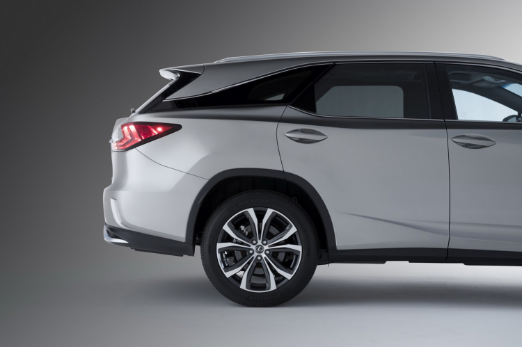 Lexus RX 350L 2018 phiên bản 7 chỗ đã về Việt Nam; giá không dưới 4,9 tỷ đồng