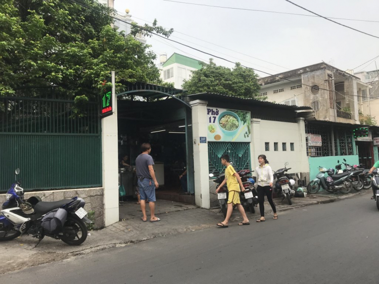 Đi thăm và chuyển quà O.S tới hsđp bị thương! Đi thăm và chuyển quà O.S tới hsđp bị thương!