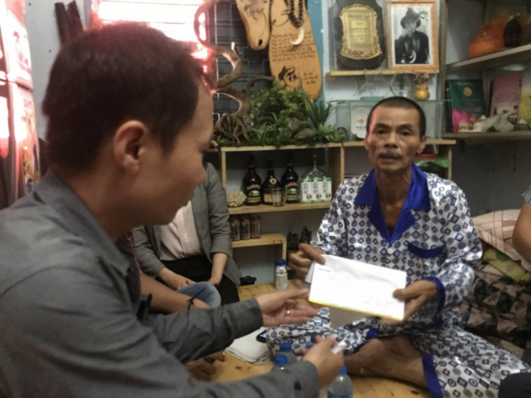 TIẾP NHẬN CHUYỂN GIAO TIỀN PHÚNG ĐIẾU TỚI GIA ĐÌNH HIỆP SĨ ĐƯỜNG PHỐ TỬ NẠN - Đã khoá sổ TIẾP NHẬN CHUYỂN GIAO TIỀN PHÚNG ĐIẾU TỚI GIA ĐÌNH HIỆP SĨ ĐƯỜNG PHỐ TỬ NẠN - Đã khoá sổ