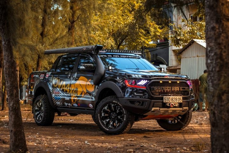 Ford Ranger Raptor 2018 vượt trội hơn nhiều so với Ranger 3.2 Wildtrak