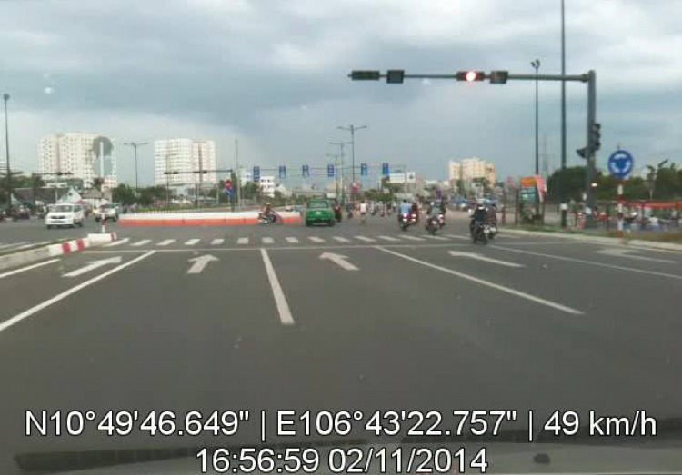 tuyến Phạm Văn Đồng đã bỏ đèn xanh đỏ tuyến Phạm Văn Đồng đã bỏ đèn xanh đỏ