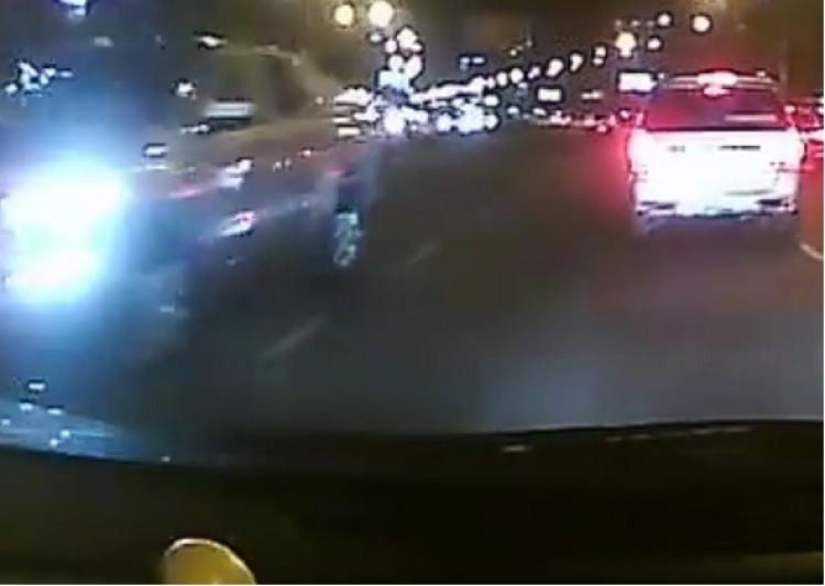 Cả nhà em mém tiêu với thằng khùng !!!