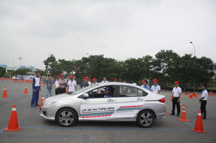 Honda VN đào tạo lái xe an toàn cho khách hàng thân thiết