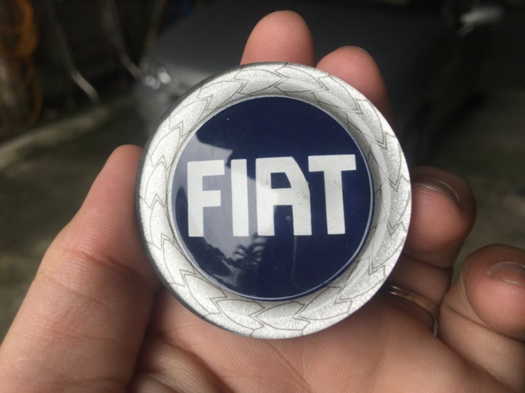Show hàng phụ tùng xe Fiat