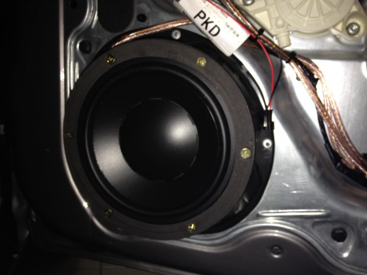 Nâng cấp âm thanh DYNAUDIO cho Focus Nâng cấp âm thanh DYNAUDIO cho Focus