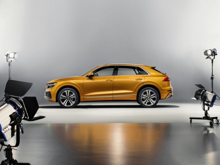 Audi Q8 2019 sẽ chính thức ra mắt vào 7 giờ tối nay, lộ diện những hình ảnh đầu tiên
