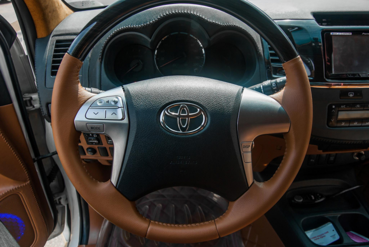 Toyota Fortuner nâng cấp nội thất sang trọng với 4 chỗ ngồi tại TP. HCM