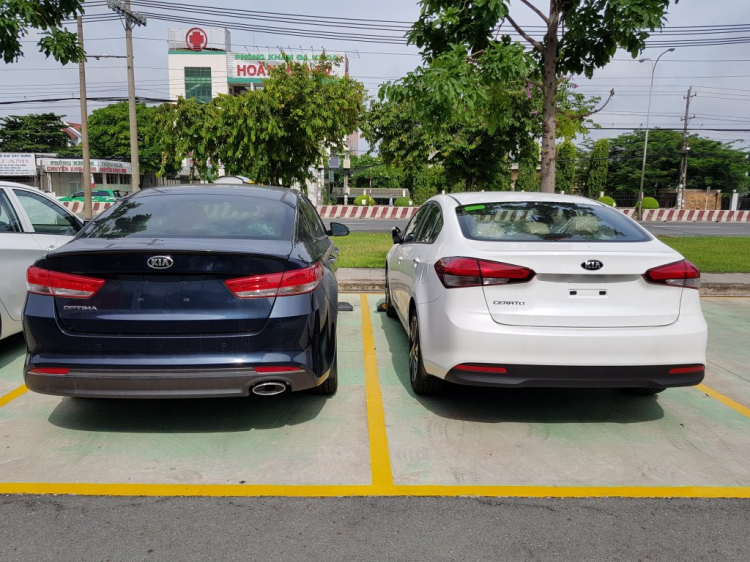 Kia Optima (K5) độ bodykit độc đáo tại TP.HCM Kia Optima (K5) độ bodykit độc đáo tại TP.HCM