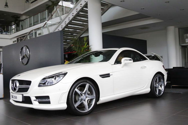 Mercedes-Benz SLK 350 CarbonLOOK Edition: Phiên bản đặc biệt cuối của dòng SLK tại Việt Nam