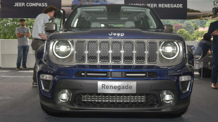 Ảnh thực tế SUV cỡ nhỏ Jeep Renegade phiên bản nâng cấp 2019 tại châu Âu