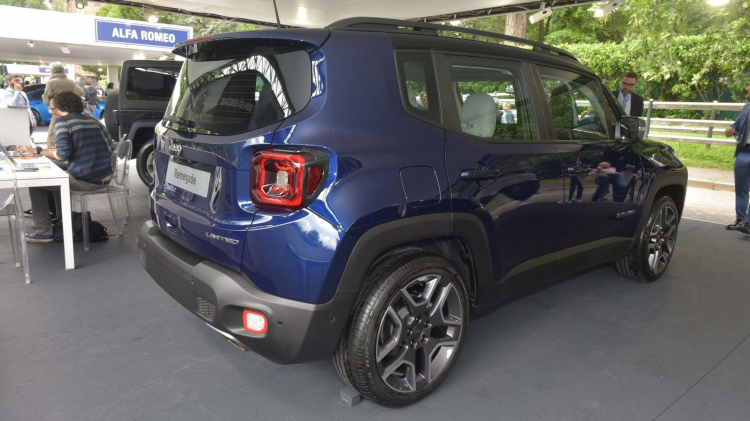 Ảnh thực tế SUV cỡ nhỏ Jeep Renegade phiên bản nâng cấp 2019 tại châu Âu