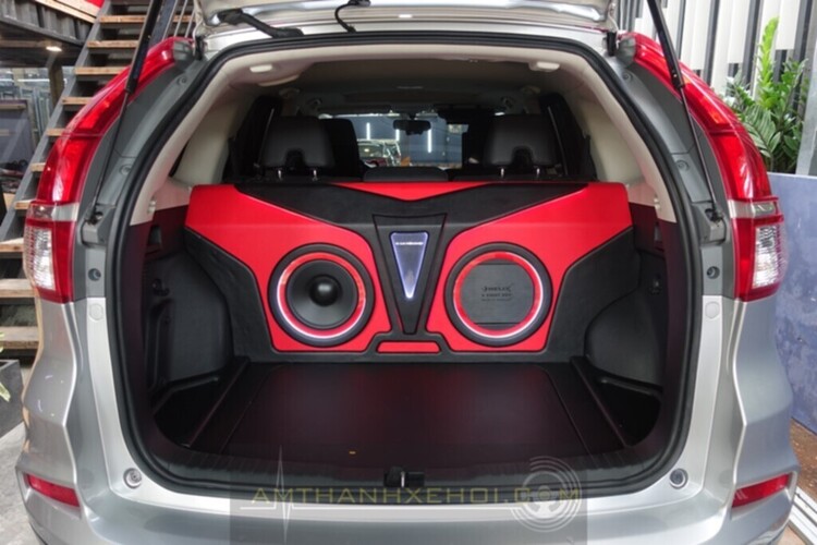 Độ âm thanh cho Honda CRV với thiết kế đơn giản.