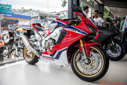 CBR1000RR (1 of 16).JPG