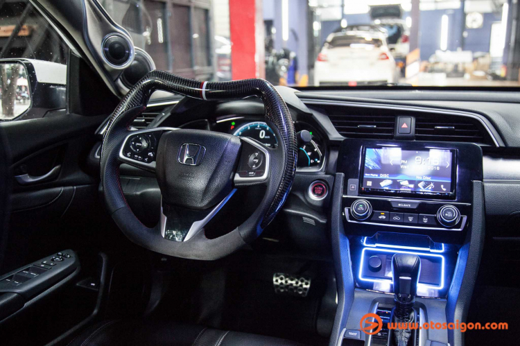 Tìm hiểu Honda Civic độ âm thanh và mang phong cách Type R thi đấu tại EMMA 2018 vừa qua Tìm hiểu Honda Civic độ âm thanh và mang phong cách Type R thi đấu tại EMMA 2018 vừa qua