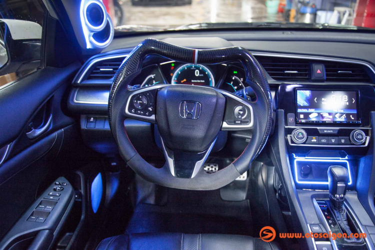 Tìm hiểu Honda Civic độ âm thanh và mang phong cách Type R thi đấu tại EMMA 2018 vừa qua Tìm hiểu Honda Civic độ âm thanh và mang phong cách Type R thi đấu tại EMMA 2018 vừa qua