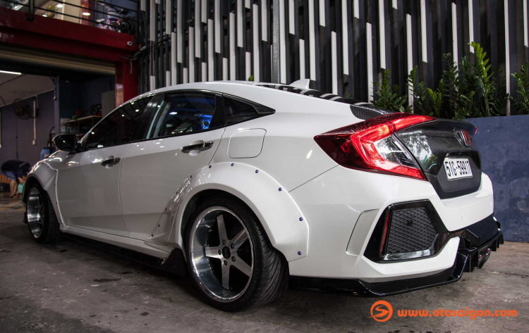 Tìm hiểu Honda Civic độ âm thanh và mang phong cách Type R thi đấu tại EMMA 2018 vừa qua Tìm hiểu Honda Civic độ âm thanh và mang phong cách Type R thi đấu tại EMMA 2018 vừa qua