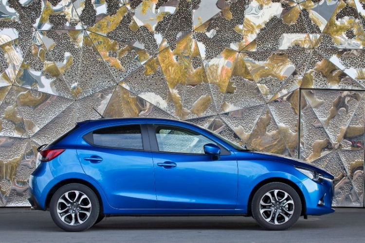 Cận cảnh Mazda2 2015 phiên bản Châu Âu Cận cảnh Mazda2 2015 phiên bản Châu Âu