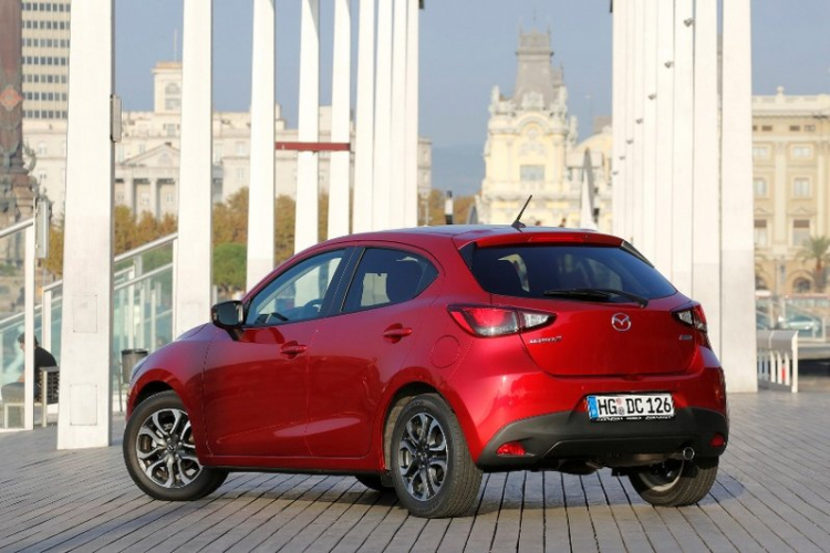 Cận cảnh Mazda2 2015 phiên bản Châu Âu Cận cảnh Mazda2 2015 phiên bản Châu Âu