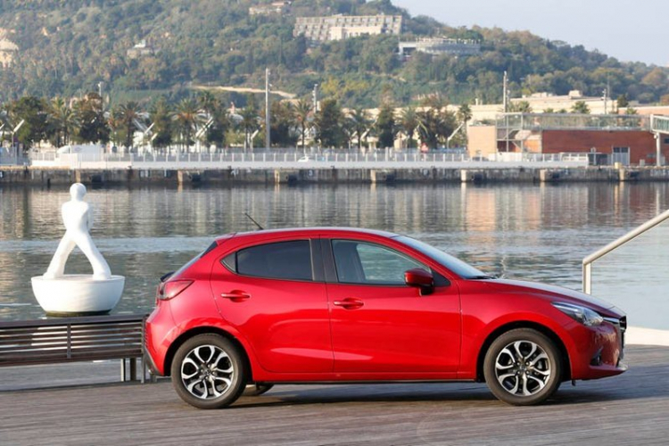 Cận cảnh Mazda2 2015 phiên bản Châu Âu Cận cảnh Mazda2 2015 phiên bản Châu Âu
