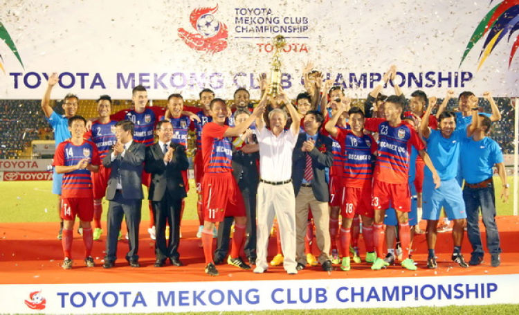 Becamex Bình Dương vô địch giải bóng đá do Toyota tổ chức