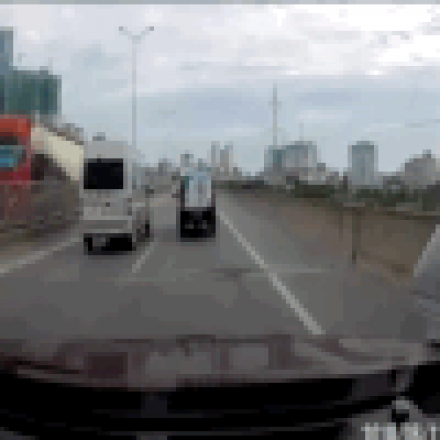 F6C7FBB0-549A-4E59-BCFD-58D3C99549E3.gif