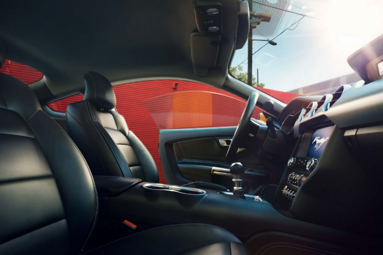 Hình ảnh Ford Mustang 2018 phiên bản động cơ 2.3 EcoBoost, công suất 310 mã lực, giá hơn 2 tỷ