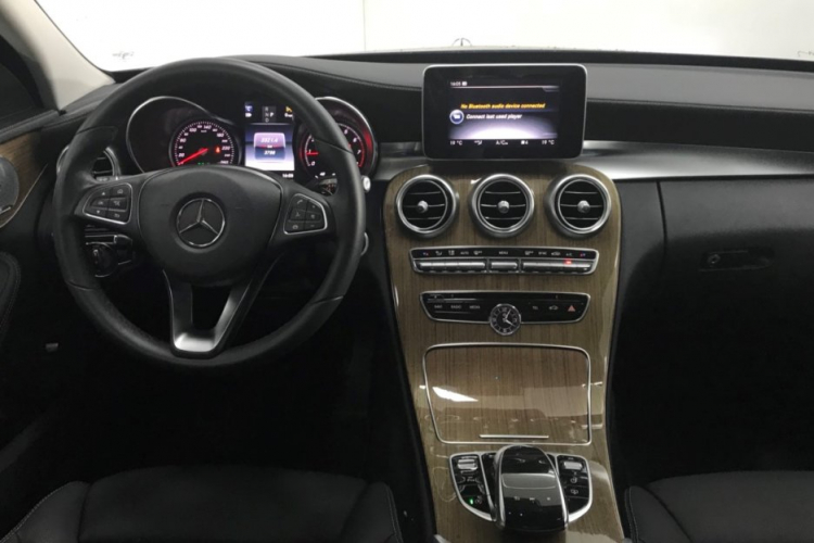 BÁN GẤP MERCEDES C250 - 2017