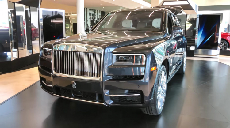 [Video] Chi tiết SUV Rolls-Royce Cullinan 2019 tại showroom Holand Automotive, Mỹ