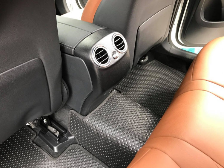 Em mới lấy Mercedes-Benz GLC200; nên làm gì lắp gì thêm cho xe không các bác? Em mới lấy Mercedes-Benz GLC200; nên làm gì lắp gì thêm cho xe không các bác?