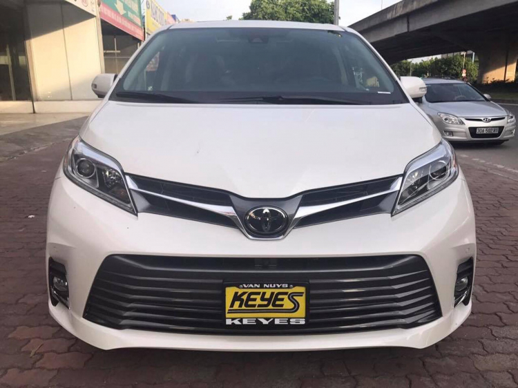 Toyota Sienna 2018 về Việt Nam với giá 4,37 tỷ đồng