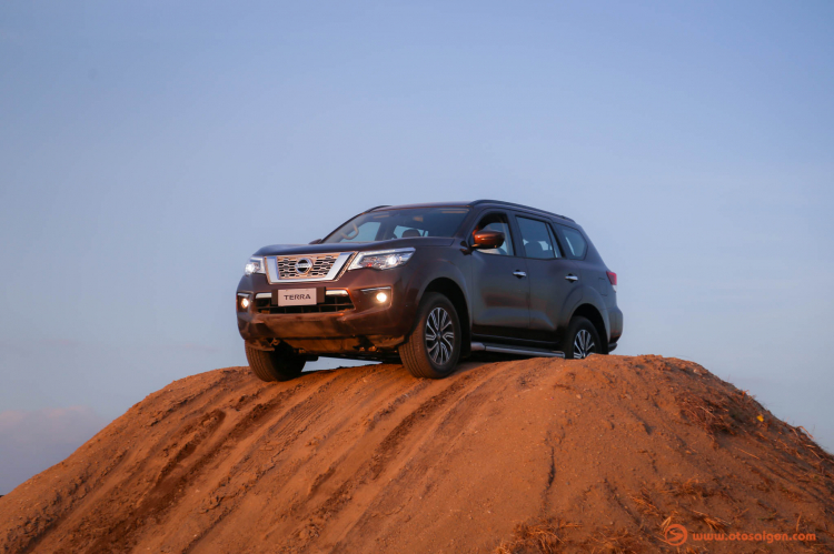 OtoSaigon-Nissan-Terra-Philippines-27.jpg
