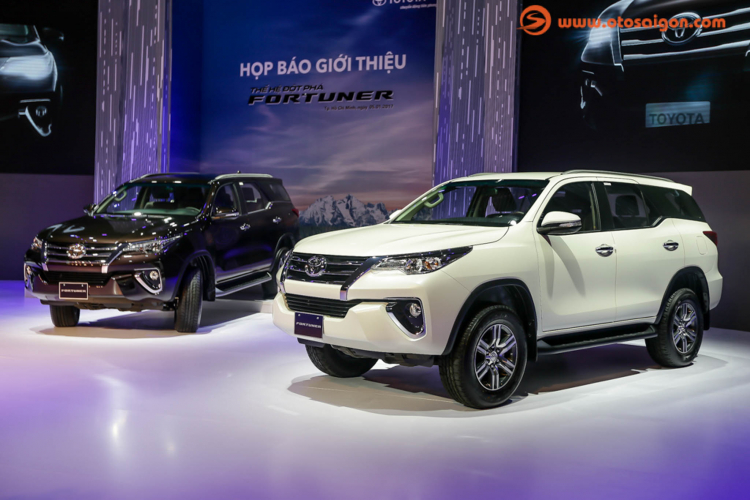 Toyota Fortuner 2.4G 4x2 số tự động có giá 1,094 tỷ tại Việt Nam