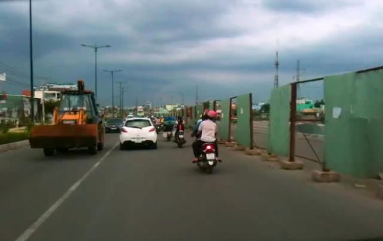 Bị bắt vì "không có dán bảng số thêm" Bị bắt vì "không có dán bảng số thêm"