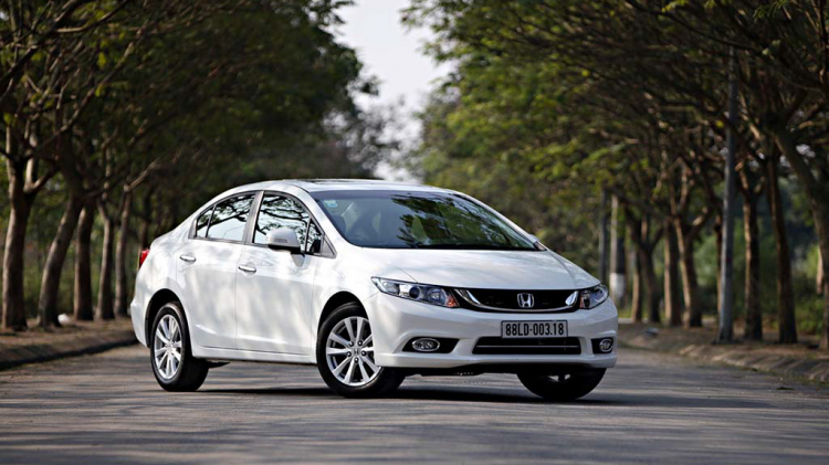 Nhờ tư vấn Honda Civic 2014 AT và Hyundai Elantra 2018 MT Nhờ tư vấn Honda Civic 2014 AT và Hyundai Elantra 2018 MT