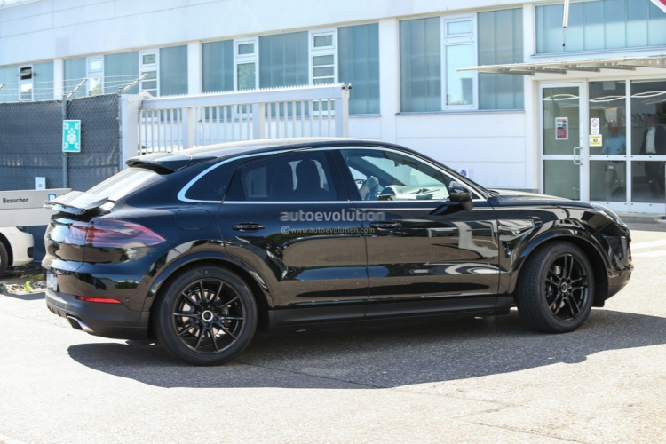 Porsche Cayenne Coupe 2020 "lộ ảnh" cho thấy vẻ ngoài thể thao