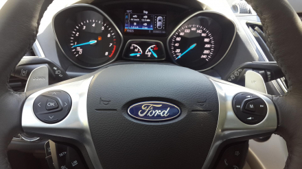 Ford-Focus-Paddle-Shift.jpg