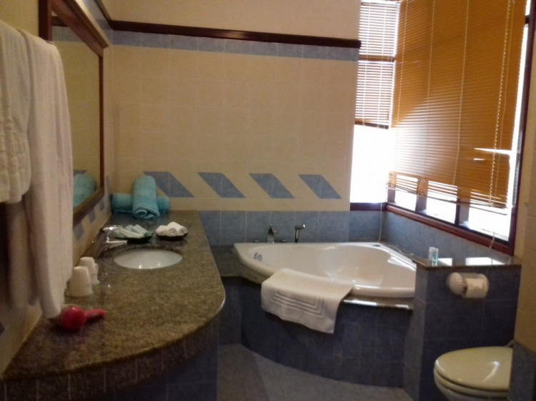 Đi resort Champa ở Tiến Thành, Phan Thiết từ Sài Gòn nên như nào ạ? Đi resort Champa ở Tiến Thành, Phan Thiết từ Sài Gòn nên như nào ạ?
