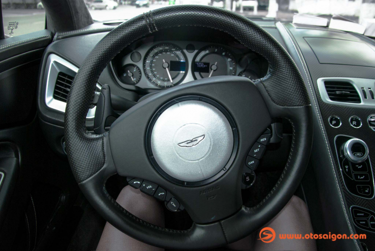 Aston Martin Vanquish 2015: Chiếc super grand tourer quyến rũ và mạnh mẽ của ông chủ Trung Nguyên Aston Martin Vanquish 2015: Chiếc super grand tourer quyến rũ và mạnh mẽ của ông chủ Trung Nguyên