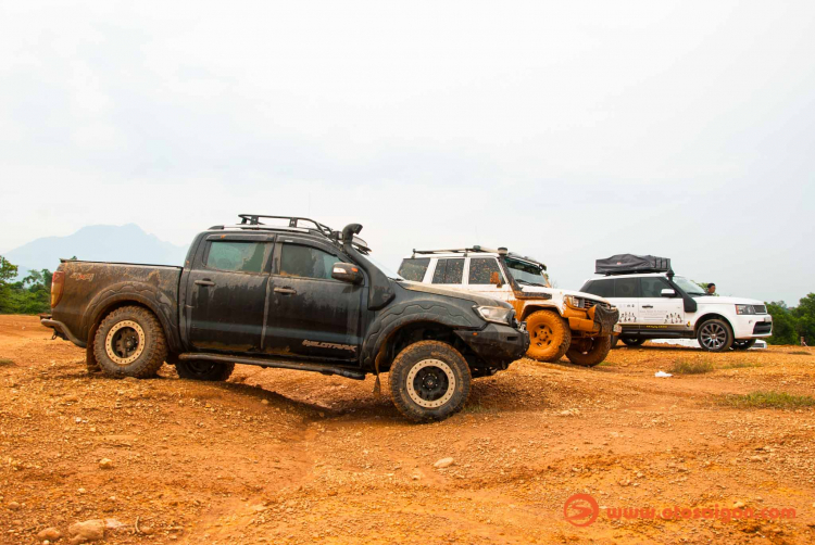Dàn xe Land Rover Range Rover của Trung Nguyên thử sức off-road tại Đồng Mô, Hà Nội Dàn xe Land Rover Range Rover của Trung Nguyên thử sức off-road tại Đồng Mô, Hà Nội