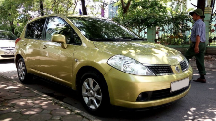 OtoSaigon-Nissan-Tiida-1.jpg