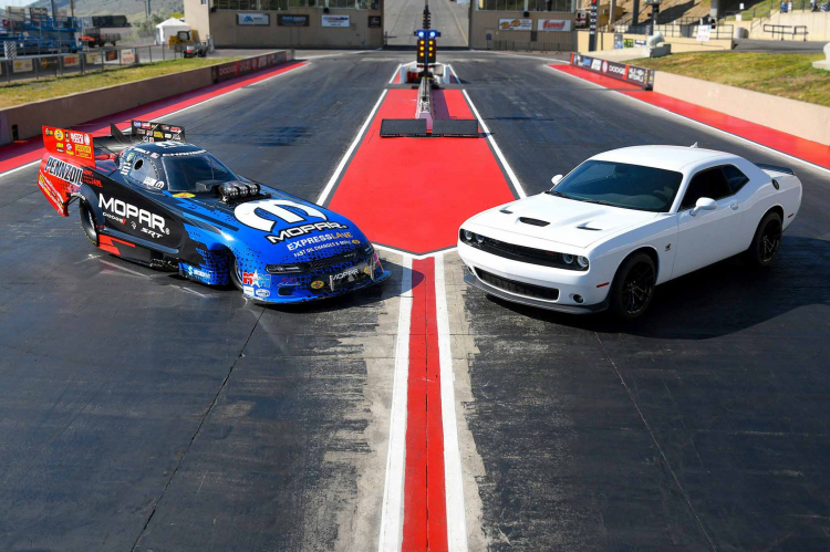 Dodge Challenger R/T Scat pack 1320 có thể chạy drag 402m trong vòng 11,7 giây
