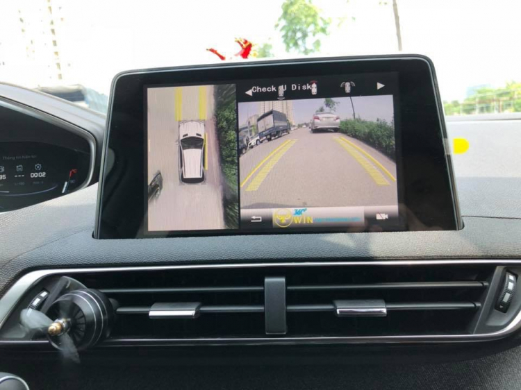 Camera 360 độ OWIN - An toàn tuyệt đối, ghi lại hành trình, vạch dẫn hướng Mercedes chính xác Camera 360 độ OWIN - An toàn tuyệt đối, ghi lại hành trình, vạch dẫn hướng Mercedes chính xác