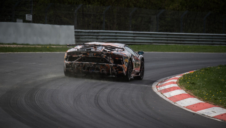 Lamborghini Aventador SVJ sẽ là siêu xe có cảm giác lái tốt nhất