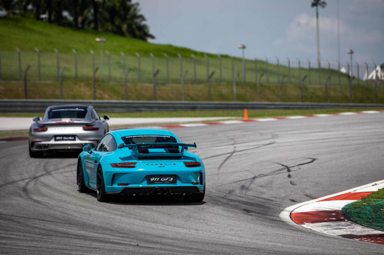 Porsche Media Driving Academy 2018 - đi học kỹ năng lái xe trong đường đua