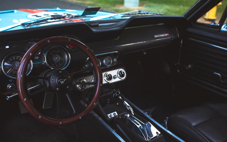 Xe cổ Ford Mustang 1968 lắp động cơ 2JZ-GTE của Toyota