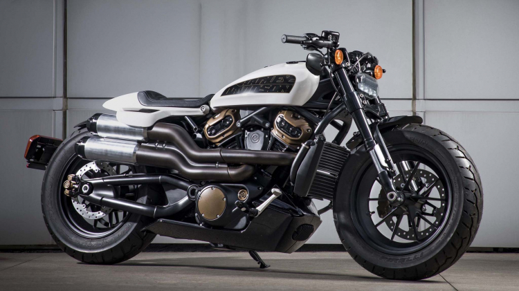 Harley Davidson giới thiệu 3 mẫu xe mới: adventure, streetfighter và cruiser custom