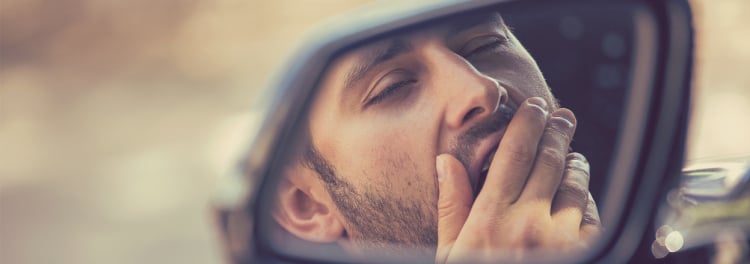 Những mẹo chống buồn ngủ khi chạy xe đường dài