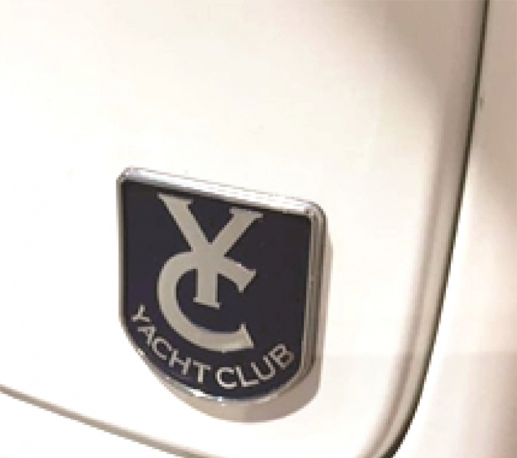 Vespa Primavera phiên bản Yacht Club - thêm đèn LED, giá 77 triệu 500 ngàn